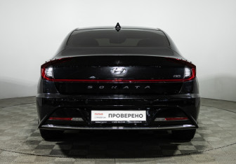 Подержанный автомобиль Hyundai Sonata 2020 года (6 фото)