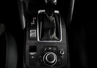 Подержанный автомобиль Mazda CX-5 2015 года (18 фото)