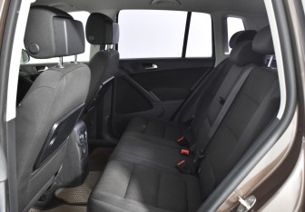 Подержанный автомобиль Volkswagen Tiguan 2014 года (12 фото)