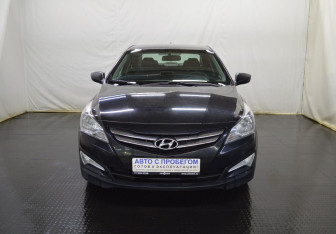 Подержанный автомобиль Hyundai Solaris Sedan 2016 года (2 фото)