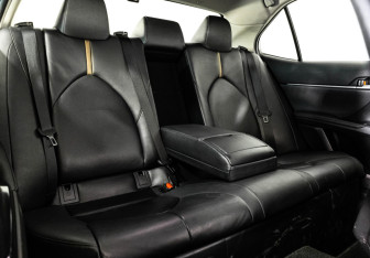 Подержанный автомобиль Toyota Camry Sedan 2020 года (32 фото)