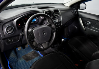 Подержанный автомобиль Renault Logan Sedan 2014 года (9 фото)