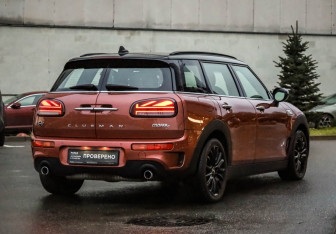 Подержанный автомобиль MINI Clubman Wagon 2019 года (6 фото)