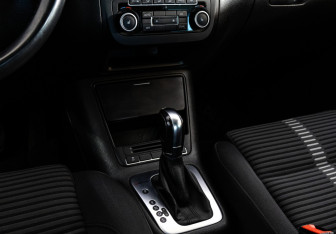 Подержанный автомобиль Volkswagen Tiguan 2011 года (11 фото)