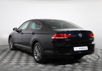 Подержанный автомобиль Volkswagen Passat Sedan 2016 года (7 фото)