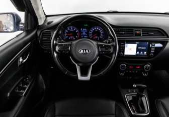 Подержанный автомобиль Kia Rio Hatchback 2018 года (14 фото)