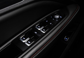 Подержанный автомобиль Geely Tugella 2023 года (21 фото)