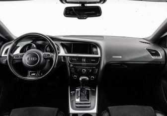 Подержанный автомобиль Audi A5 Liftback 2016 года (12 фото)