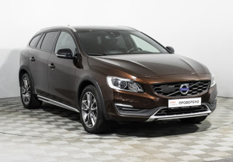 Подержанный автомобиль Volvo V60 Cross Country 2016 года (3 фото)