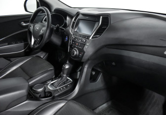 Подержанный автомобиль Hyundai Santa Fe 2015 года (14 фото)