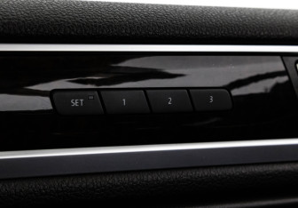 Подержанный автомобиль Volkswagen Touareg 2012 года (27 фото)