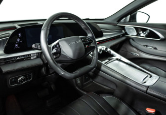 Подержанный автомобиль Exeed TXL 2023 года (11 фото)