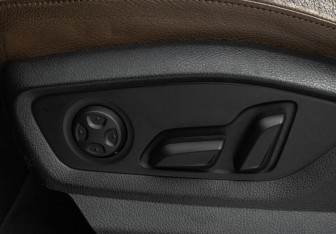 Подержанный автомобиль Audi Q7 2017 года (16 фото)