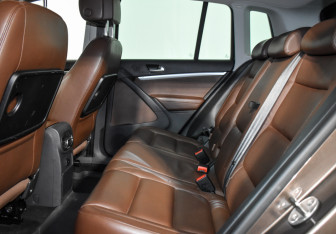 Подержанный автомобиль Volkswagen Tiguan 2014 года (14 фото)