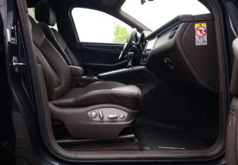 Подержанный автомобиль Porsche Macan 2019 года (28 фото)