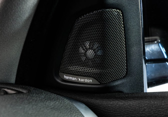 Подержанный автомобиль BMW X5 2016 года (19 фото)