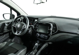 Подержанный автомобиль Renault Kaptur 2021 года (9 фото)
