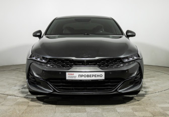 Подержанный автомобиль Kia K5 2021 года (2 фото)