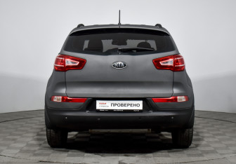 Подержанный автомобиль Kia Sportage 2010 года (6 фото)