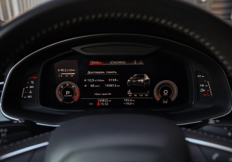Подержанный автомобиль Audi Q8 2019 года (14 фото)