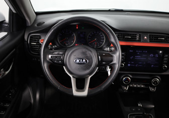 Подержанный автомобиль Kia Rio Hatchback 2021 года (10 фото)