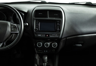 Подержанный автомобиль Mitsubishi ASX 2019 года (14 фото)