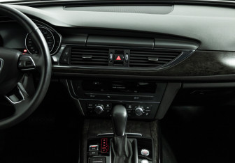 Подержанный автомобиль Audi A6 Sedan 2018 года (14 фото)