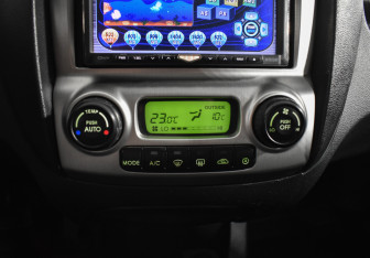 Подержанный автомобиль Kia Sportage 2007 года (16 фото)