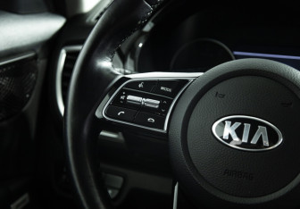 Подержанный автомобиль Kia Seltos 2021 года (23 фото)