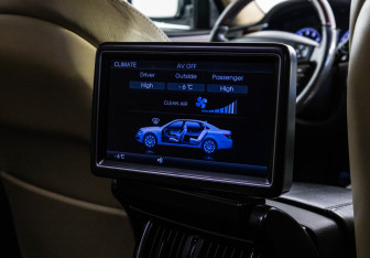 Подержанный автомобиль Hyundai Equus 2012 года (35 фото)