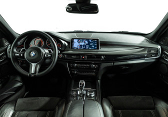 Подержанный автомобиль BMW X5 2017 года (13 фото)