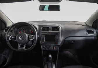 Подержанный автомобиль Volkswagen Polo Sedan 2019 года (9 фото)