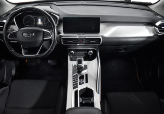 Подержанный автомобиль Geely Coolray 2020 года (15 фото)