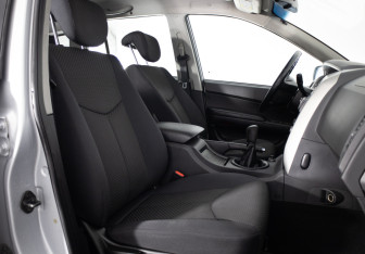 Подержанный автомобиль SsangYong Kyron 2010 года (10 фото)