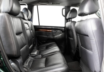 Подержанный автомобиль Toyota Land Cruiser Prado 2003 года (19 фото)