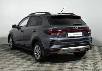 Подержанный автомобиль Kia Rio Hatchback 2021 года (7 фото)