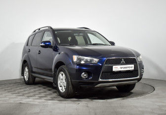 Подержанный автомобиль Mitsubishi Outlander 2011 года (3 фото)