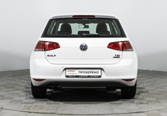 Подержанный автомобиль Volkswagen Golf Hatchback 2013 года (6 фото)