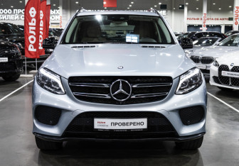 Подержанный автомобиль Mercedes-Benz GLE 2016 года (3 фото)