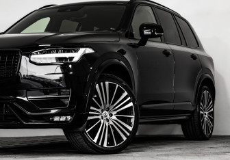 Подержанный автомобиль Volvo XC90 2021 года (2 фото)