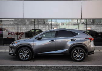 Подержанный автомобиль Lexus NX 2018 года (8 фото)