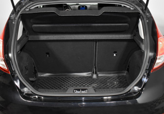 Подержанный автомобиль Ford Fiesta Hatchback 2016 года (19 фото)