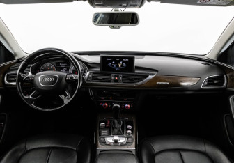 Подержанный автомобиль Audi A6 Sedan 2016 года (10 фото)
