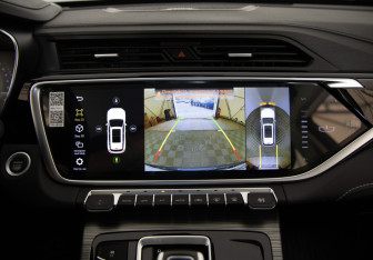 Подержанный автомобиль Geely Atlas Pro 2024 года (16 фото)