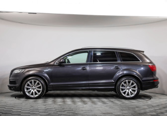 Подержанный автомобиль Audi Q7 2014 года (6 фото)