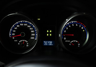 Подержанный автомобиль Mitsubishi Pajero 2011 года (12 фото)