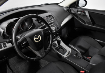 Подержанный автомобиль Mazda 3 Hatchback 2011 года (9 фото)