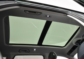 Подержанный автомобиль Geely Atlas 2024 года (13 фото)