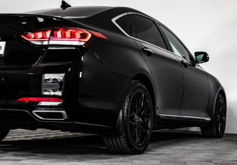 Подержанный автомобиль Hyundai Genesis 2016 года (6 фото)