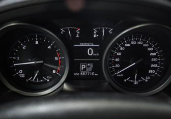 Подержанный автомобиль Toyota Land Cruiser Suv 2013 года (13 фото)